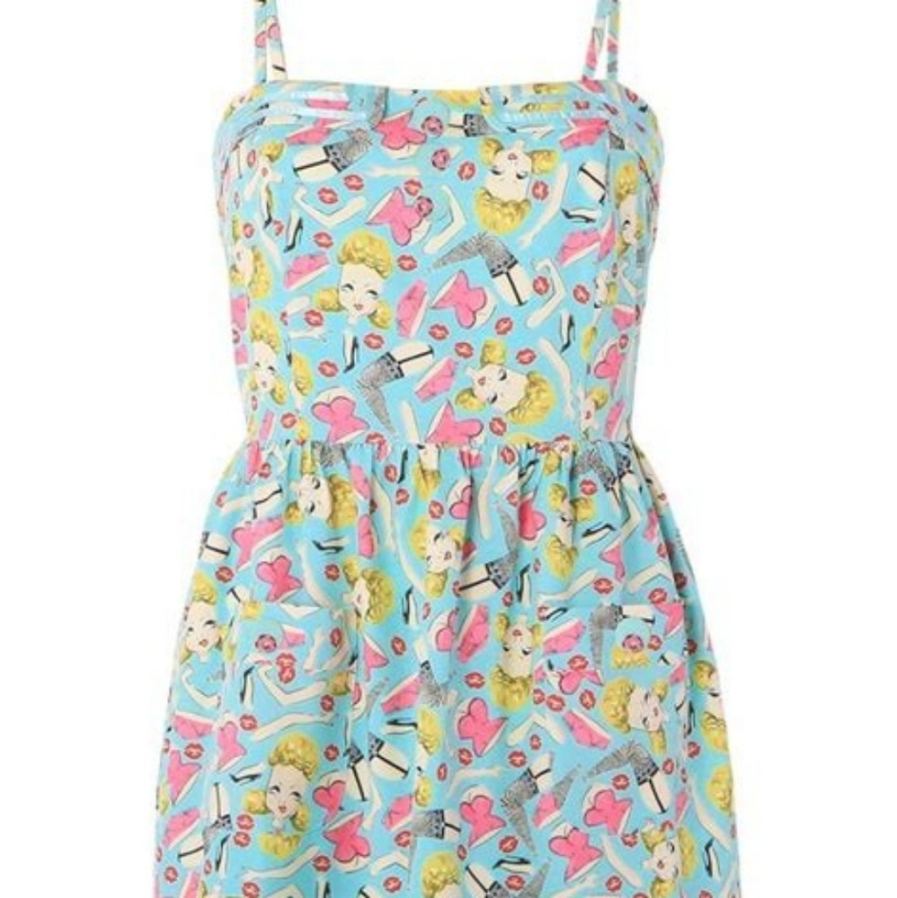 Iron fist dress - Picture 2 of 2
